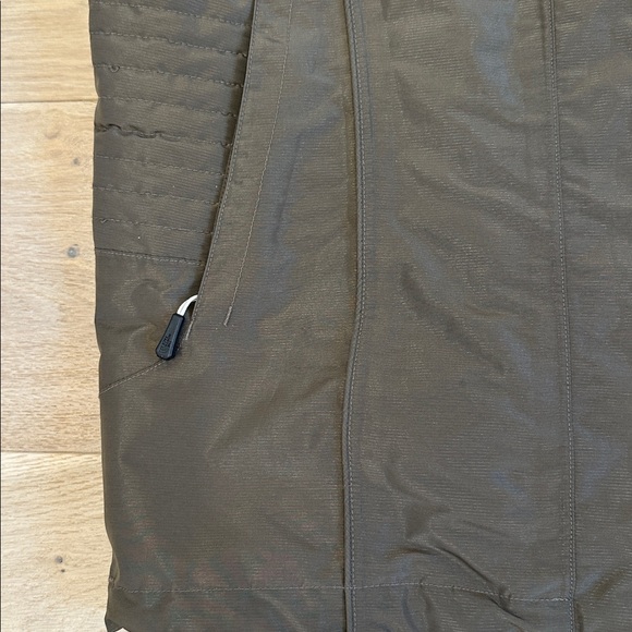 The North Face Olive Green and Cream Jacket - Picture 4 of 8
